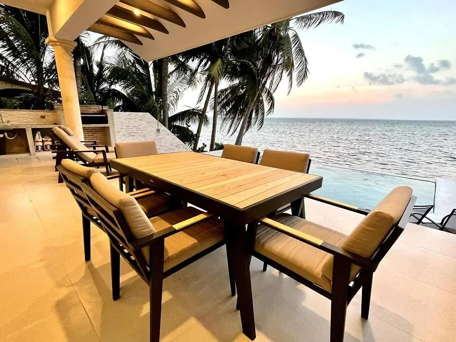 Casa F Villa Cancun 0*,